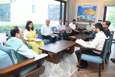 Union Minister for Health and Family Welfare JP Nadda on Friday reviewed the H1N1 cases in Delhi.