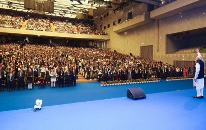 Prime Minister Narendra Modi receives a standing ovation at SEMICON India 2026 in New Delhi.