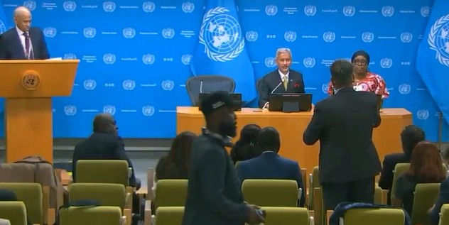 EAM S. Jaishankar responds to a Pakistani journalist at the UN.