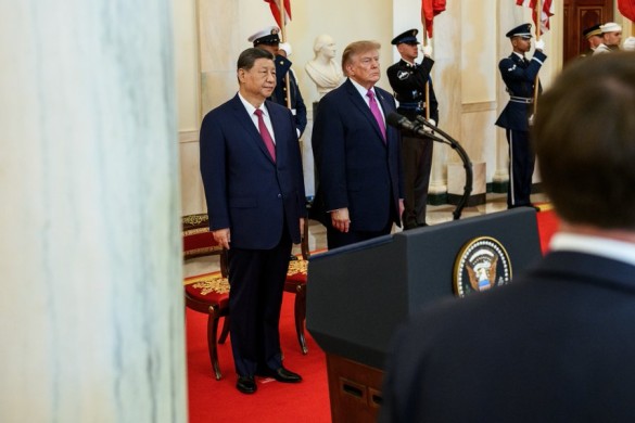 US President Trump and Chinese President Xi Jinping shaking hands during Xi’s Washington state visit.