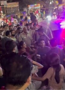 Two groups come to clows in the presence of the police during the CJP agitation.